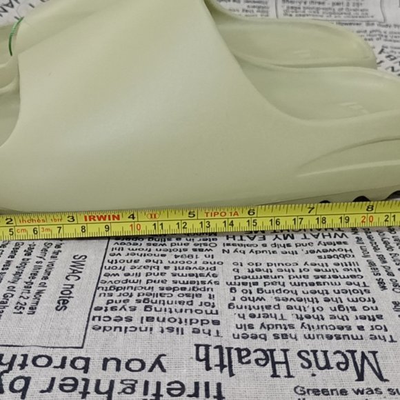 women Yeezy Slide Resin Green - Picture 5 of 5